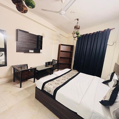 Hauz Khas Villa New Delhi Extérieur photo